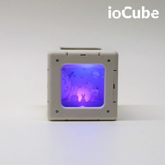 ioCube Paper Cut Light LIVING